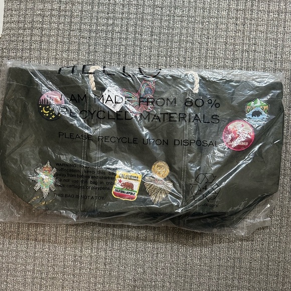 Free People Been There Badge Tote NWT - Picture 5 of 5